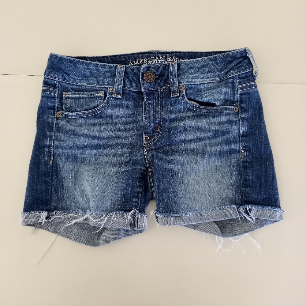 American Eagle Cuffed Stretch Jean Shorts Women's Size 2